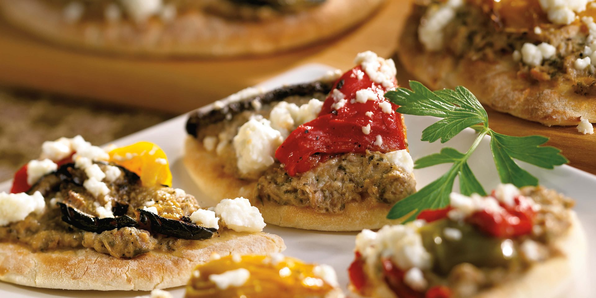 Middle Eastern Mini Pita Bites Clover Leaf