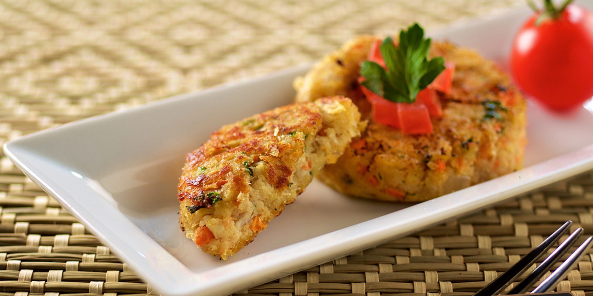 Crab Cakes Clover Leaf